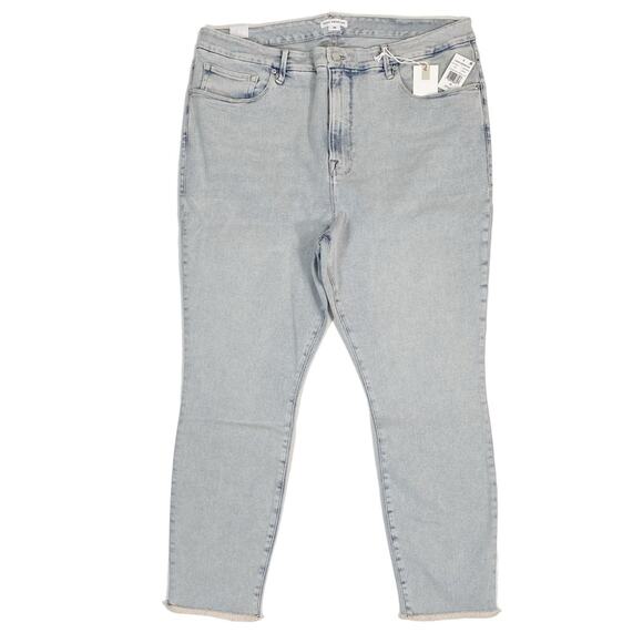 GOOD AMERICAN Good Legs High Rise Raw Hem Crop Jeans in Blue669 - Picture 3 of 11